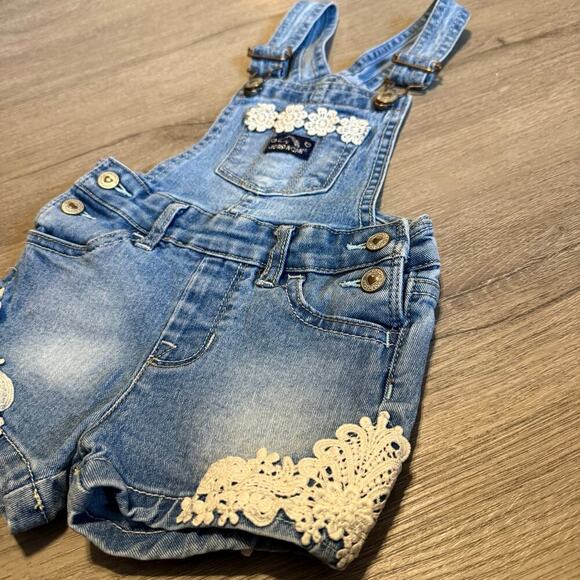 Jordache Toddler Girl 2T Denim Shortalls Lace Floral Trim Adjustable Straps - Picture 1 of 10